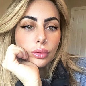 Meet your Posher, Eva